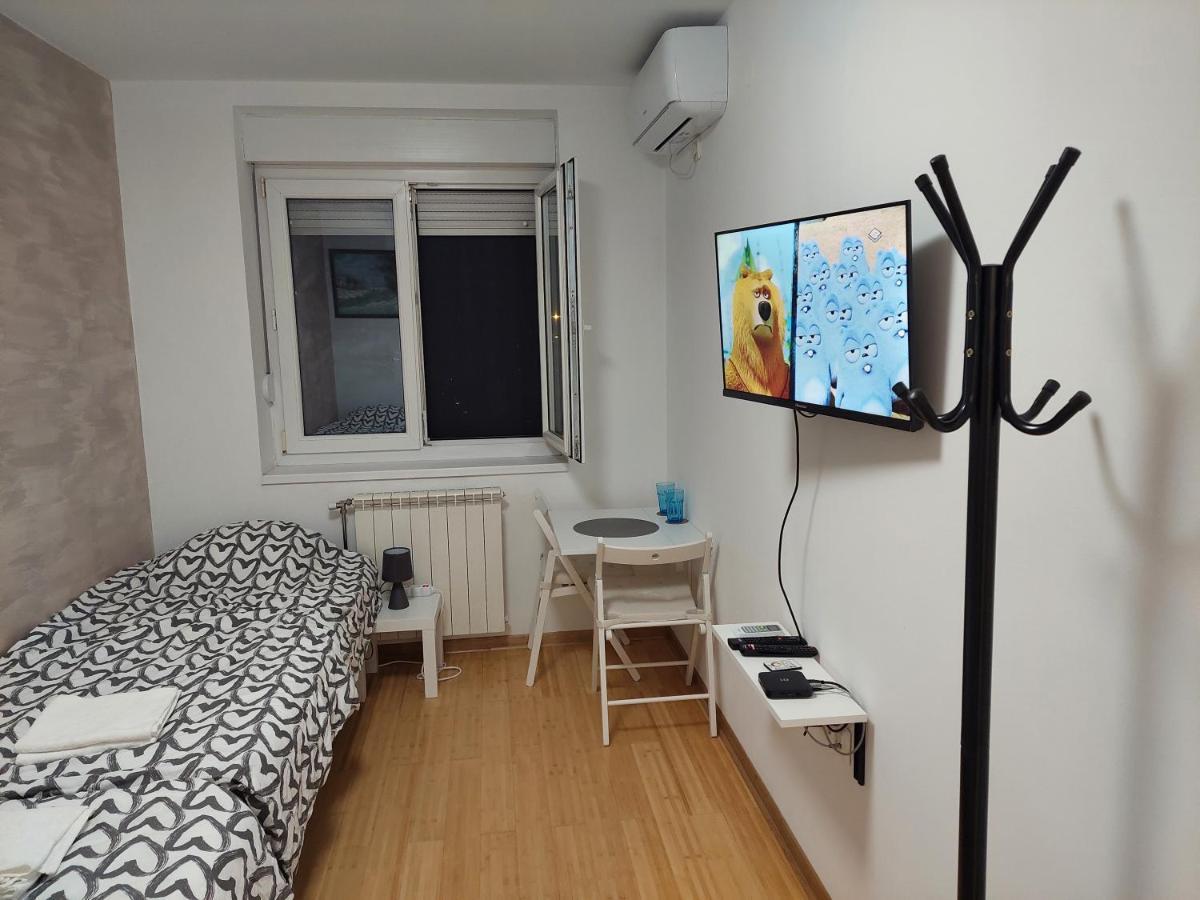 City Passage Apartments- Rooms Нови-Сад Экстерьер фото
