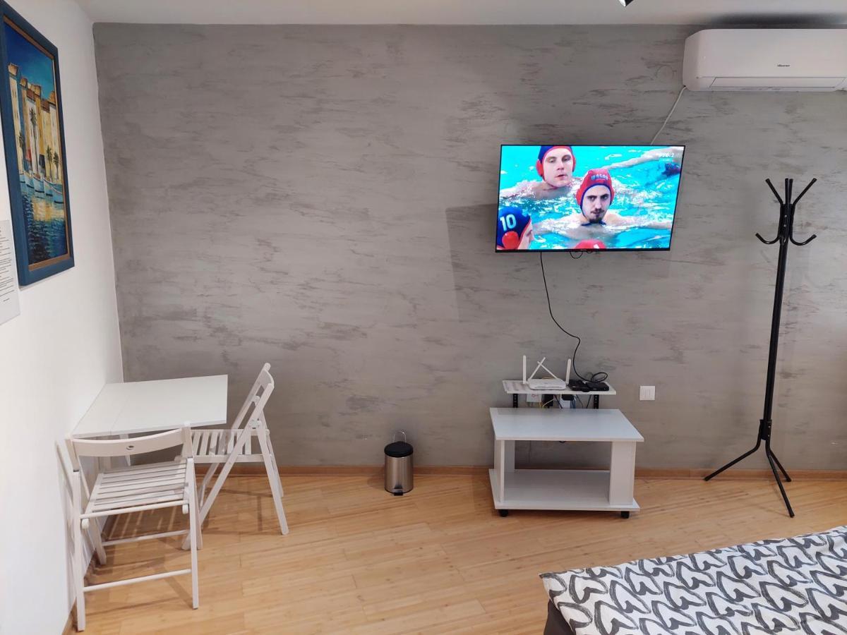 City Passage Apartments- Rooms Нови-Сад Экстерьер фото